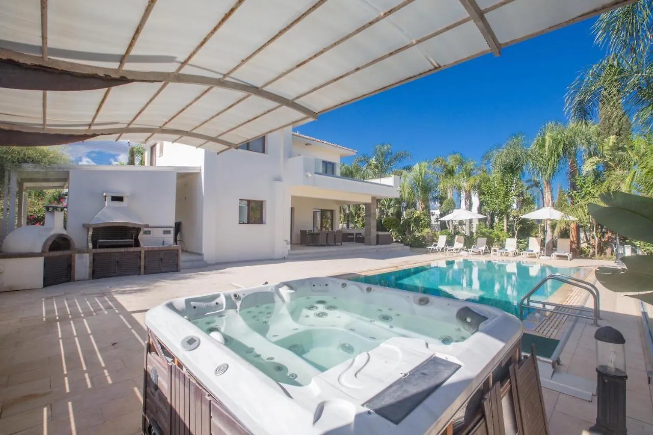 Demetra Villa Agia Napa Chipre